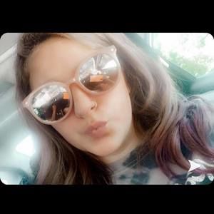 Meet your Posher, Alyssa